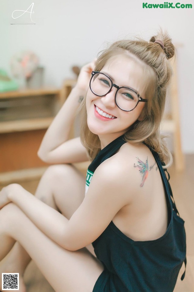Suthisa Sirimongkol beauty shows off her smooth, sexy skin (9 pictures) No.cda2f0