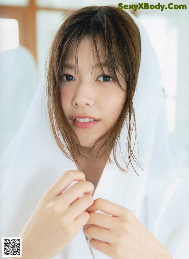 Risa Watanabe 渡邉理佐, FRIDAY WHITE 2019.01.14 No.1cb4de